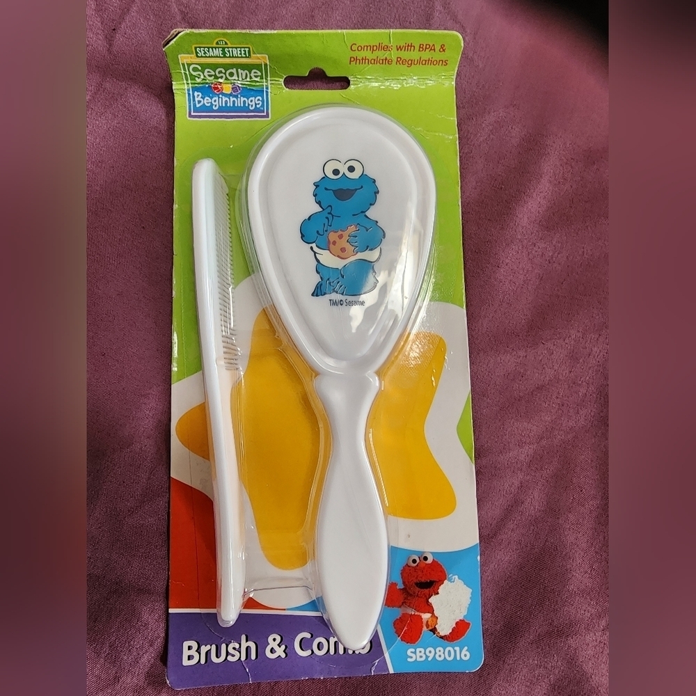 Sesame Street Beginnings Baby Cookie Monster Hair Brush and Comb Set